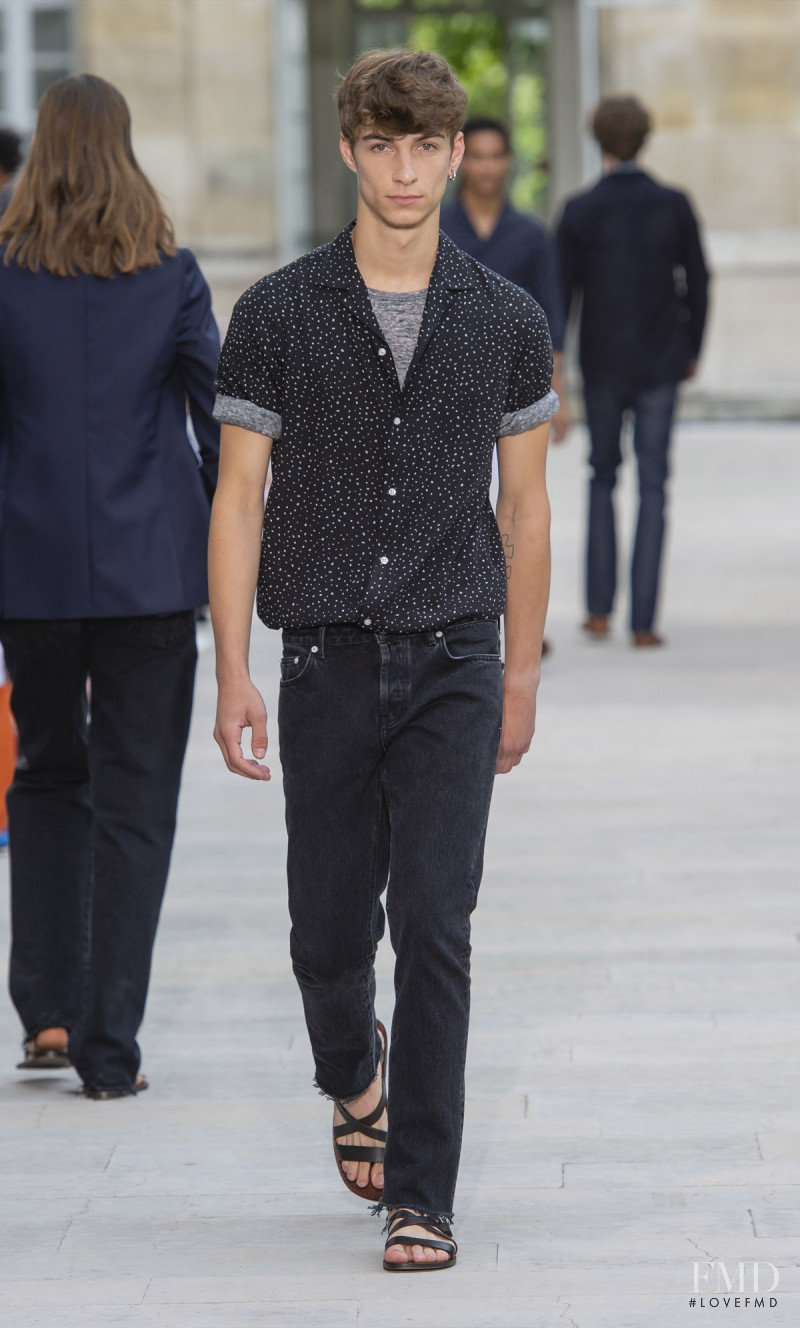 Officine Generale fashion show for Spring/Summer 2019