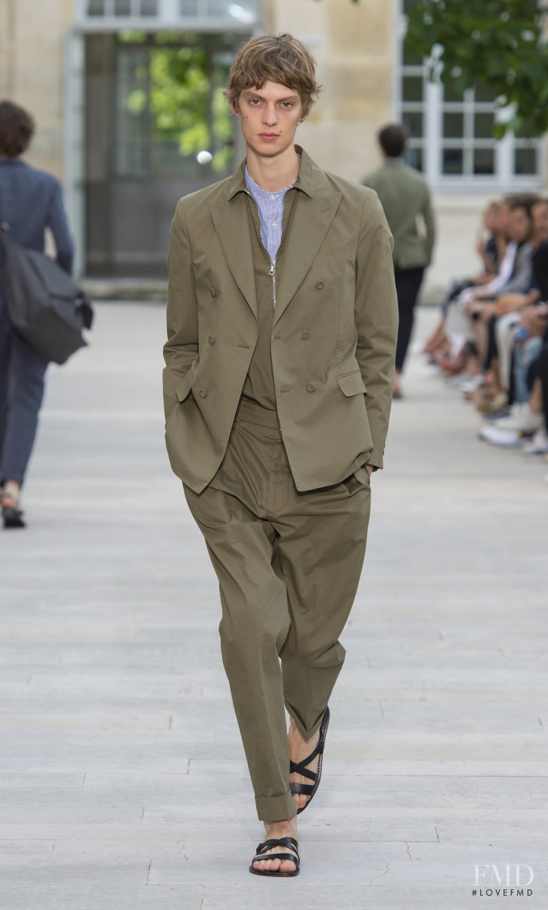 Officine Generale fashion show for Spring/Summer 2019