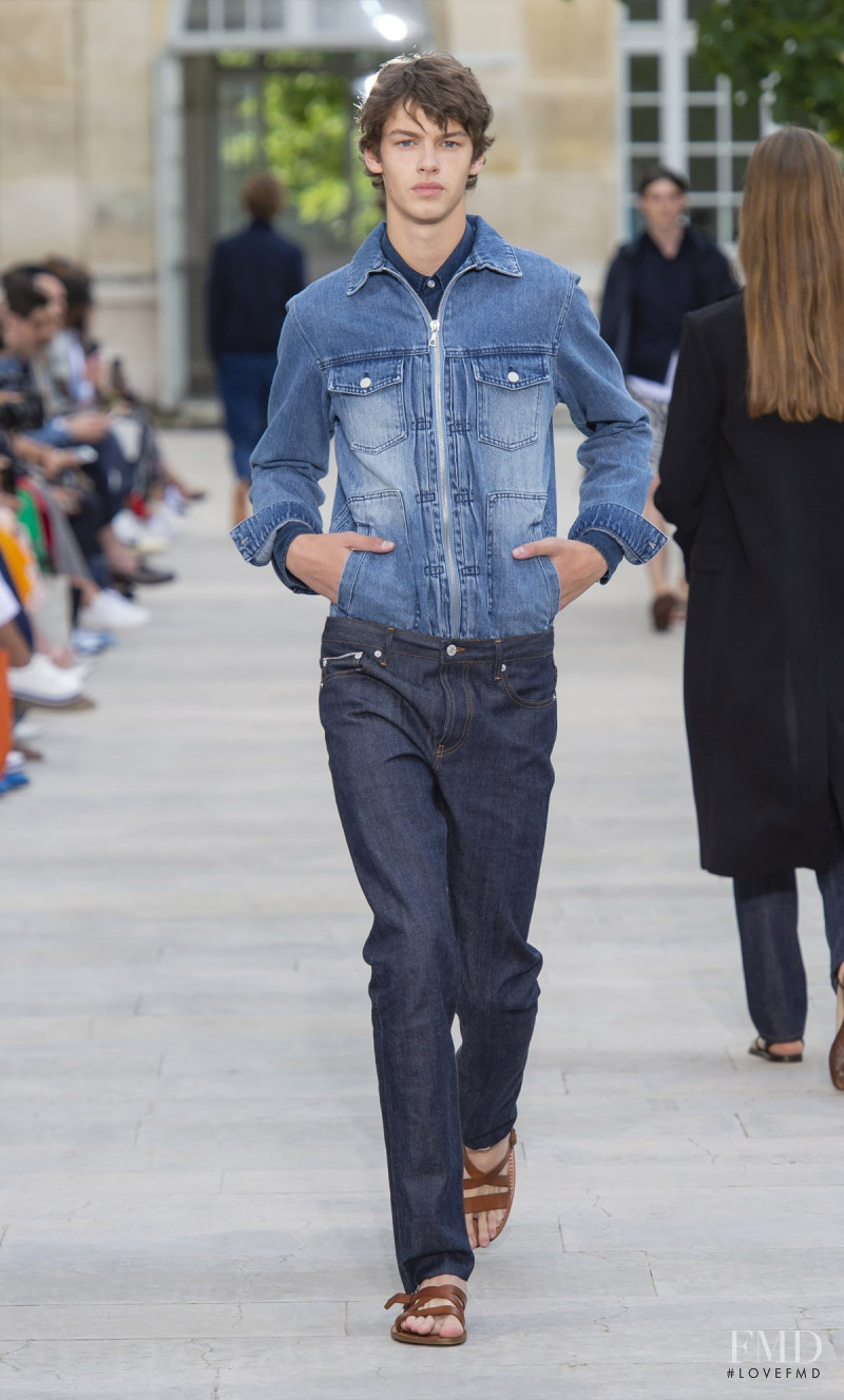 Officine Generale fashion show for Spring/Summer 2019