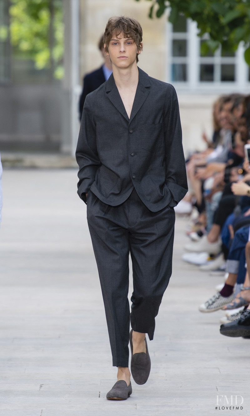 Officine Generale fashion show for Spring/Summer 2019