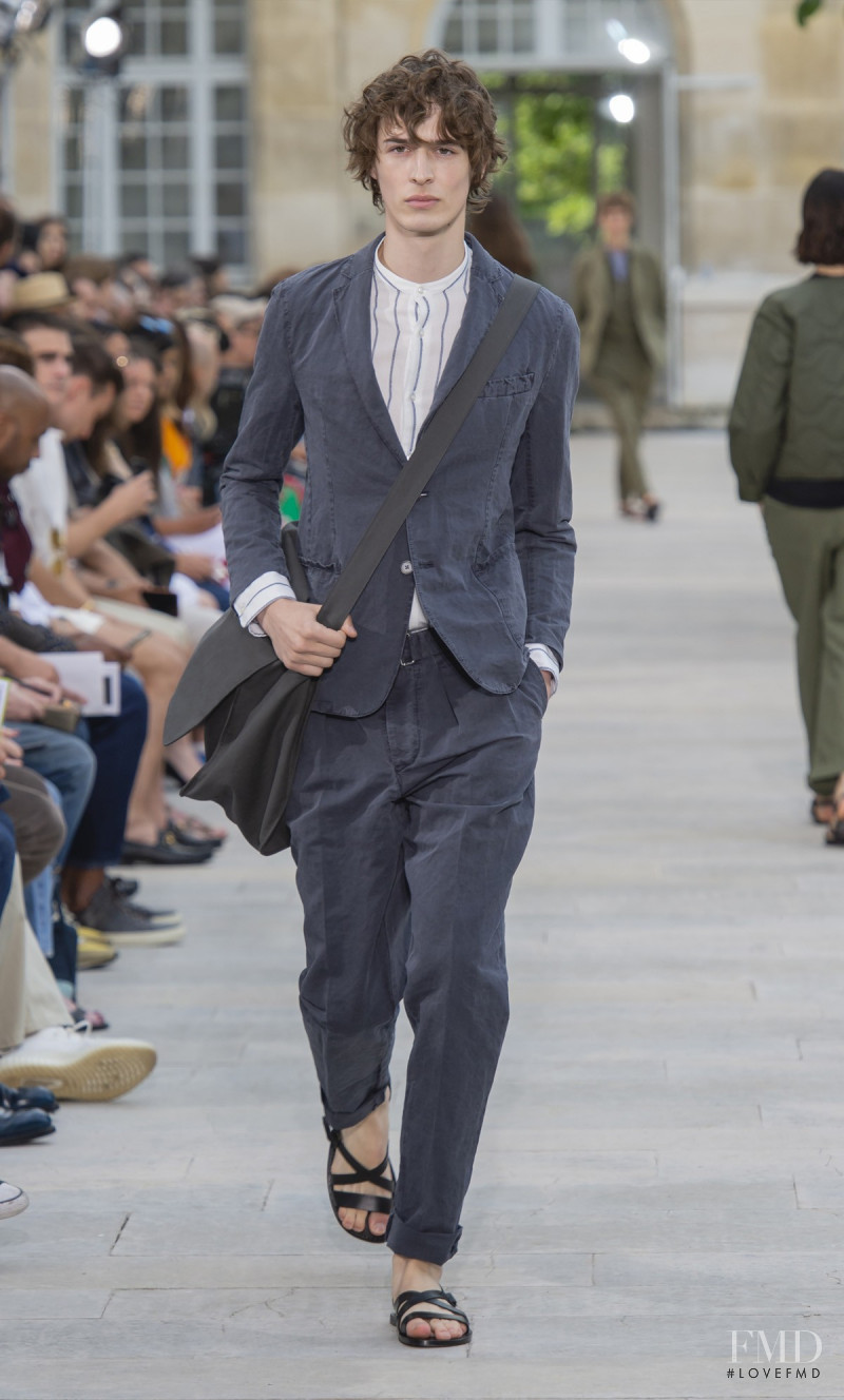 Officine Generale fashion show for Spring/Summer 2019