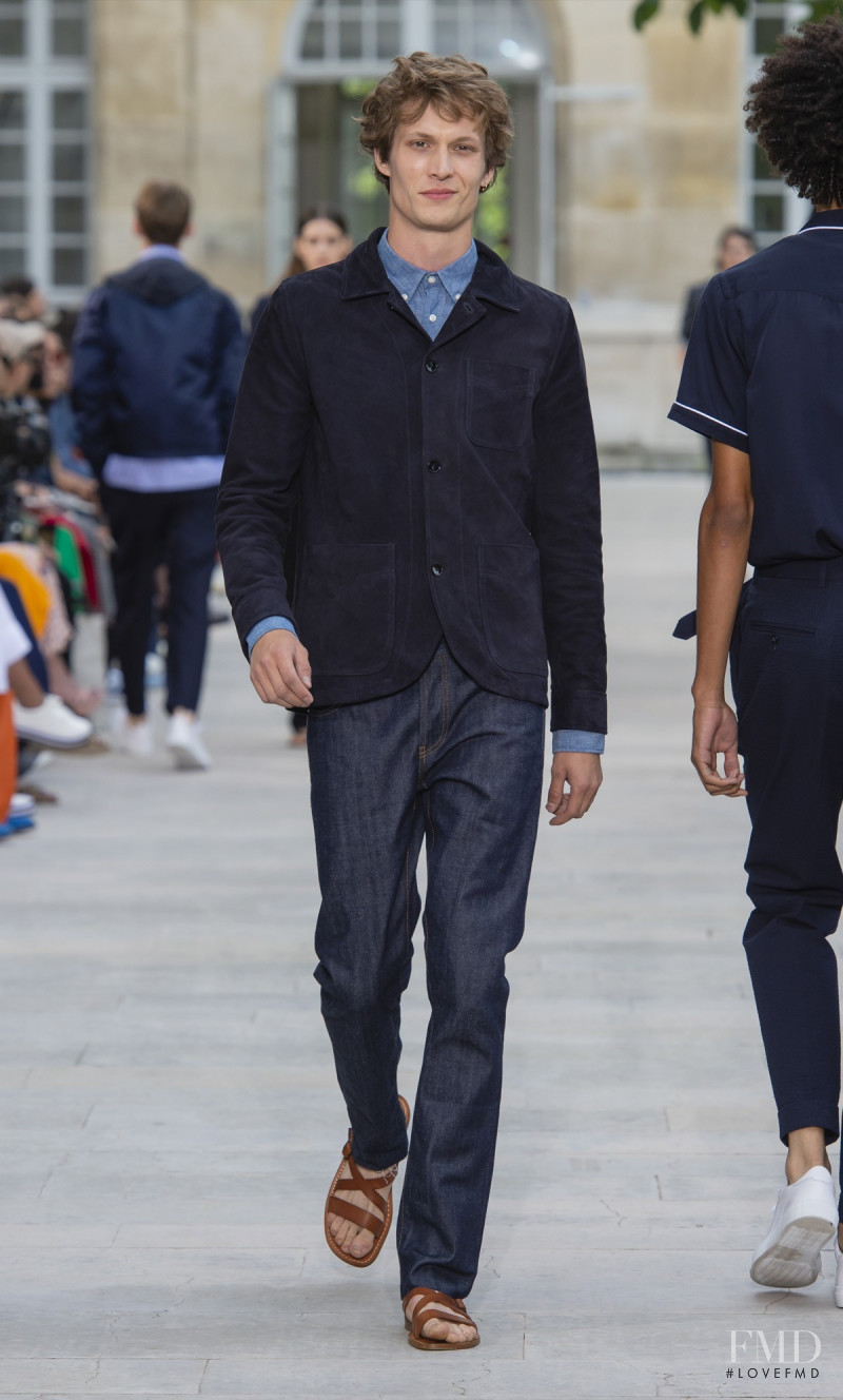 Officine Generale fashion show for Spring/Summer 2019