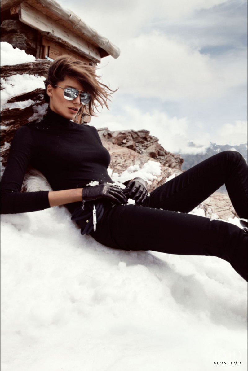 Daria Werbowy featured in  the H&M catalogue for Holiday 2012