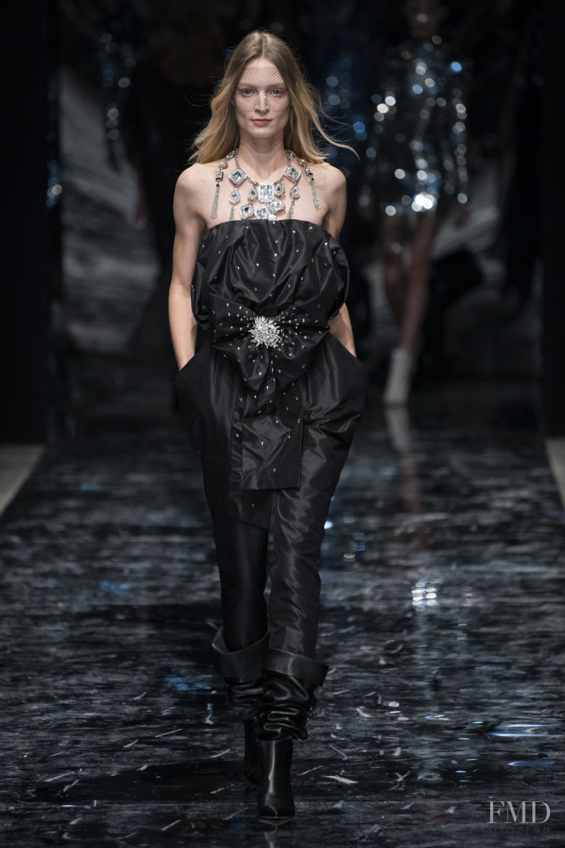 Melissa Tammerijn featured in  the Azzaro fashion show for Spring/Summer 2019