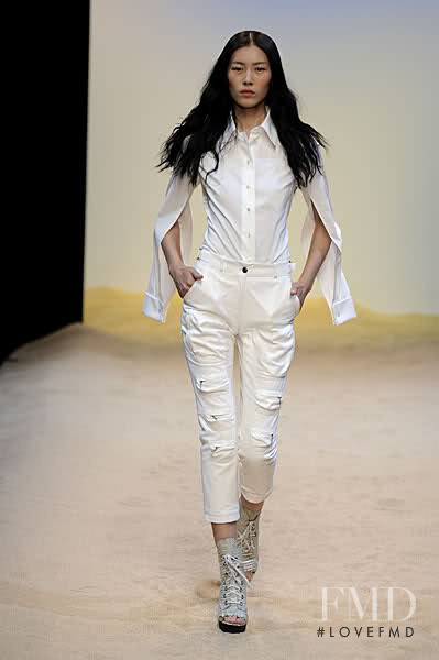 Liu Wen featured in  the Guy Laroche fashion show for Spring/Summer 2010