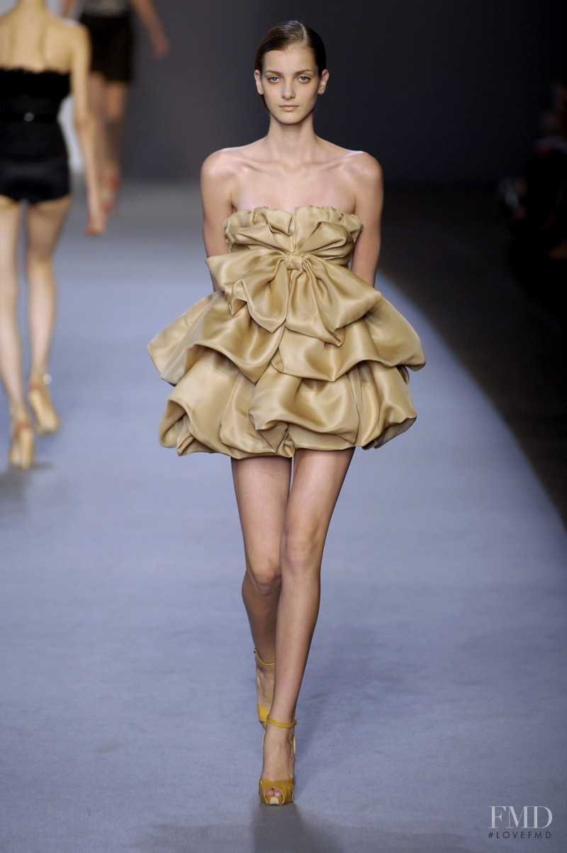 Denisa Dvorakova featured in  the Giambattista Valli fashion show for Spring/Summer 2007