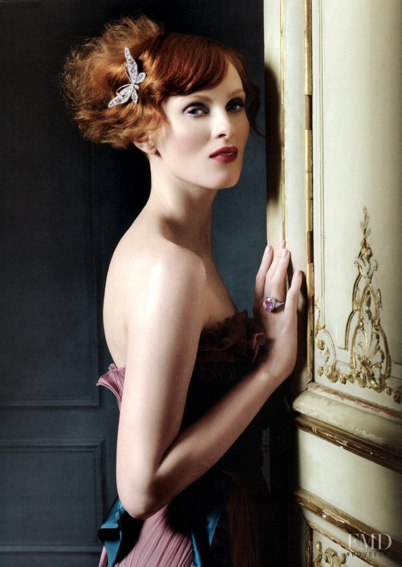 Karen Elson featured in  the Tiffany & Co. advertisement for Holiday 2012