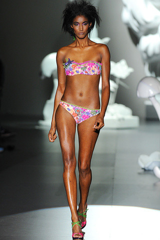 Sessilee Lopez featured in  the Dolores Cortés fashion show for Spring/Summer 2012
