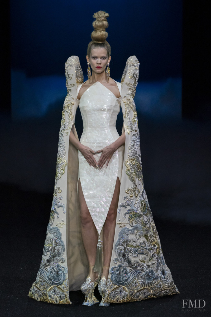 Guo Pei fashion show for Spring/Summer 2019