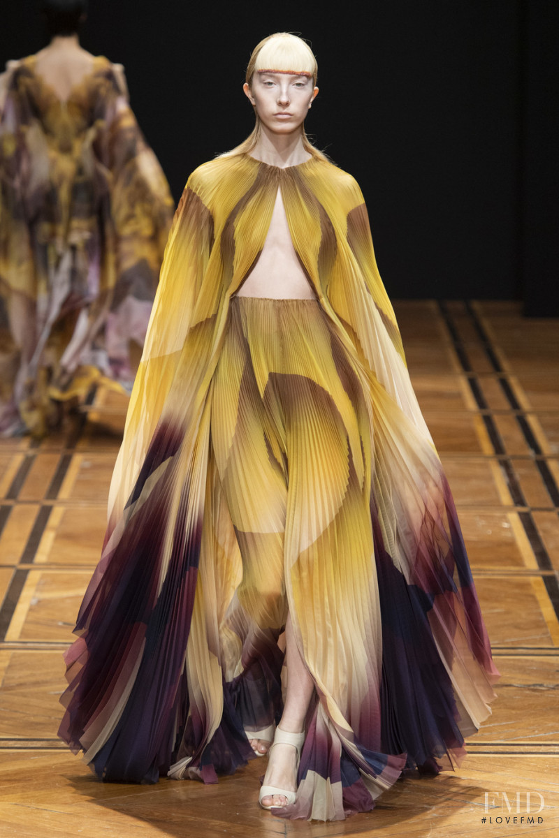 Sasha  Komarova featured in  the Iris Van Herpen fashion show for Spring/Summer 2019