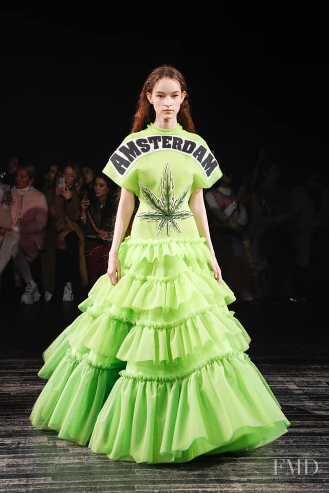 Laura Toth featured in  the Viktor & Rolf fashion show for Spring/Summer 2019