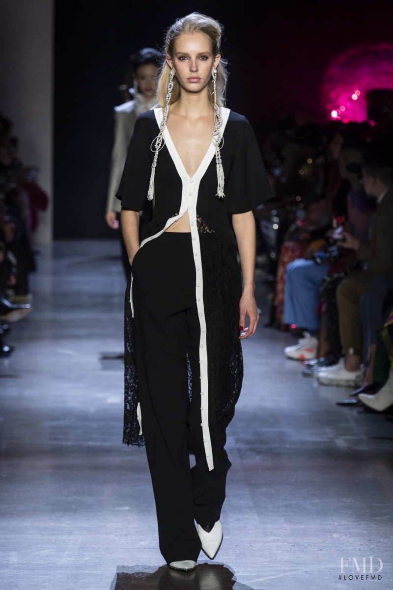 Jessie Bloemendaal featured in  the Prabal Gurung fashion show for Autumn/Winter 2019