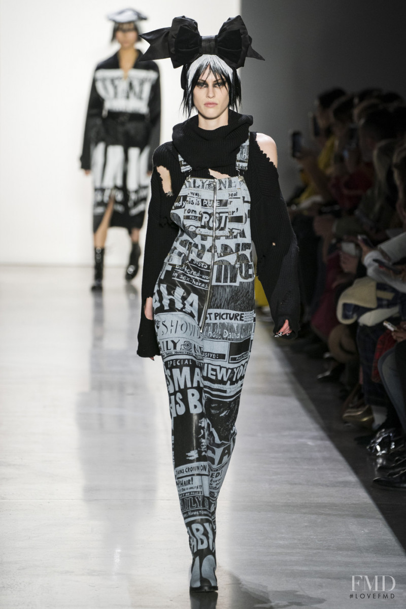 Sarah Brannon featured in  the Jeremy Scott fashion show for Autumn/Winter 2019