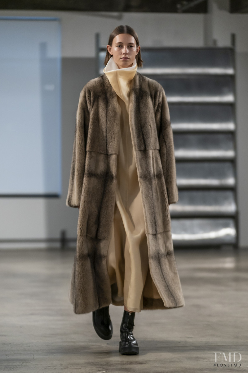 Mali Koopman featured in  the The Row fashion show for Autumn/Winter 2019