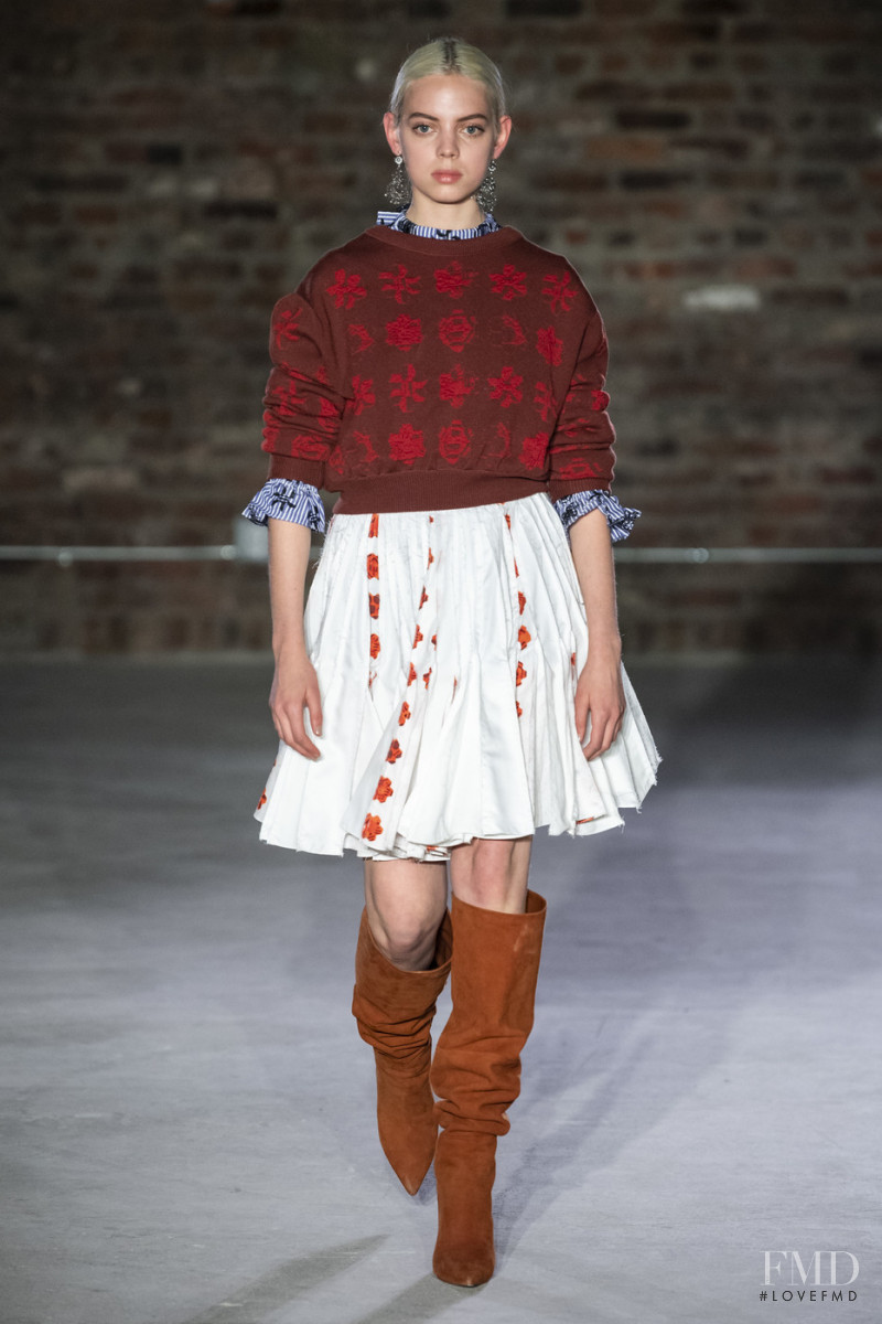 Mariana Zaragoza featured in  the Jonathan Cohen fashion show for Autumn/Winter 2019