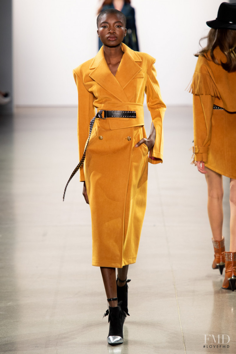 Taoray Wang fashion show for Autumn/Winter 2019