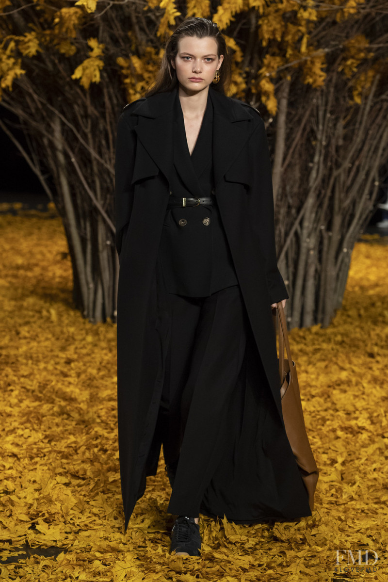 Louise Robert featured in  the Khaite fashion show for Autumn/Winter 2019