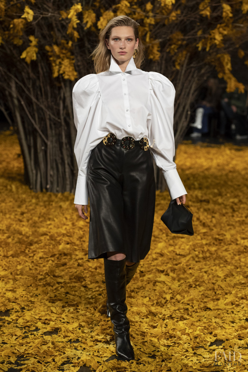 Liz Kennedy featured in  the Khaite fashion show for Autumn/Winter 2019