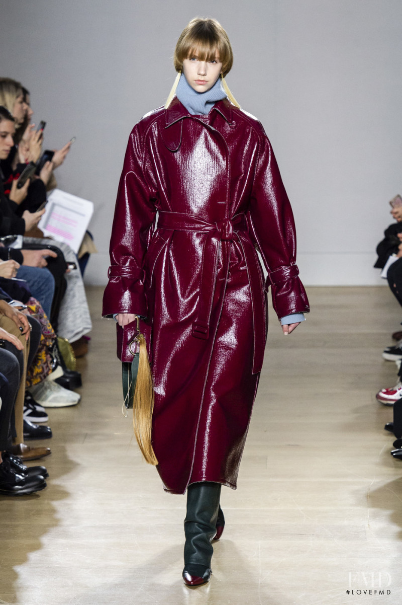 Bente Oort featured in  the Ports 1961 fashion show for Autumn/Winter 2019