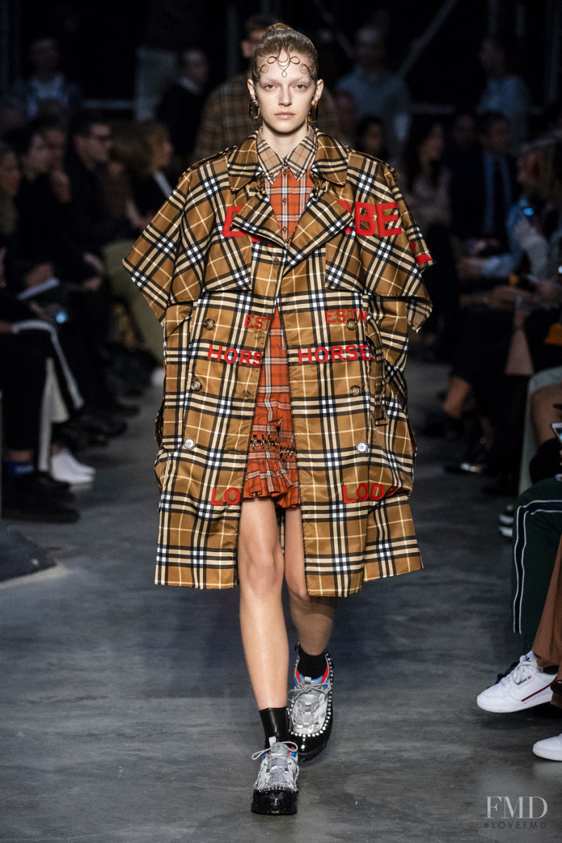 Eliza Kallmann featured in  the Burberry fashion show for Autumn/Winter 2019