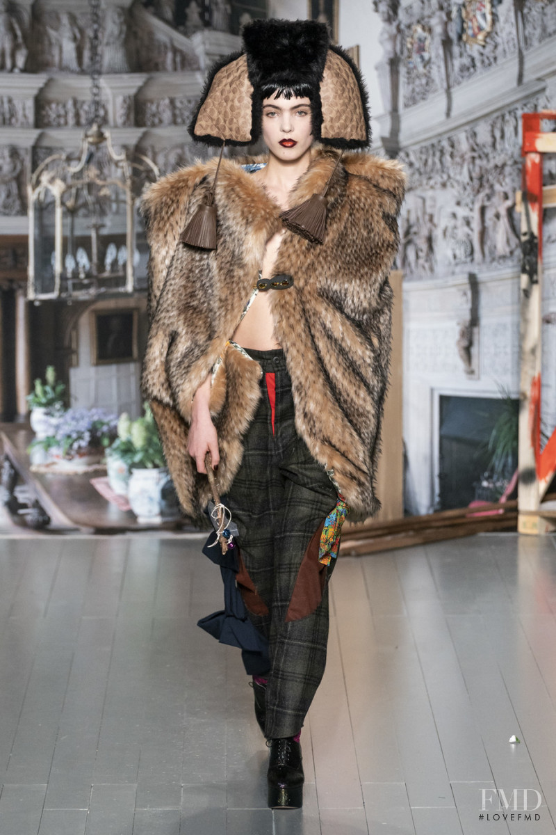 Scarlett Costello featured in  the Matty Bovan fashion show for Autumn/Winter 2019
