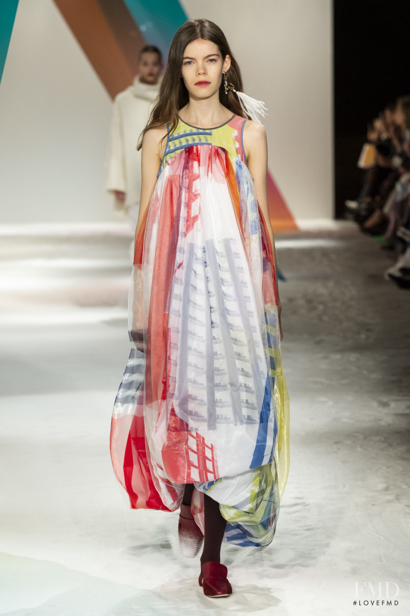 Nina Gulien featured in  the Roksanda Ilincic fashion show for Autumn/Winter 2019