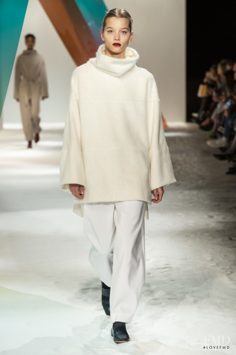 Laurijn Bijnen featured in  the Roksanda Ilincic fashion show for Autumn/Winter 2019