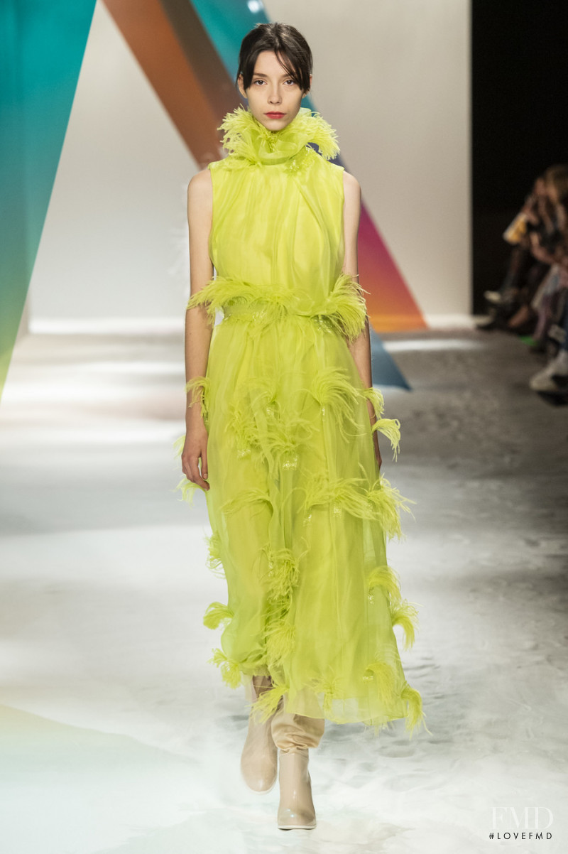 Manuela Miloqui featured in  the Roksanda Ilincic fashion show for Autumn/Winter 2019