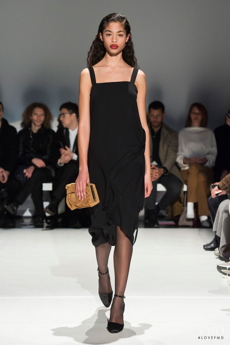Zoe Thaets featured in  the Hussein Chalayan fashion show for Autumn/Winter 2019