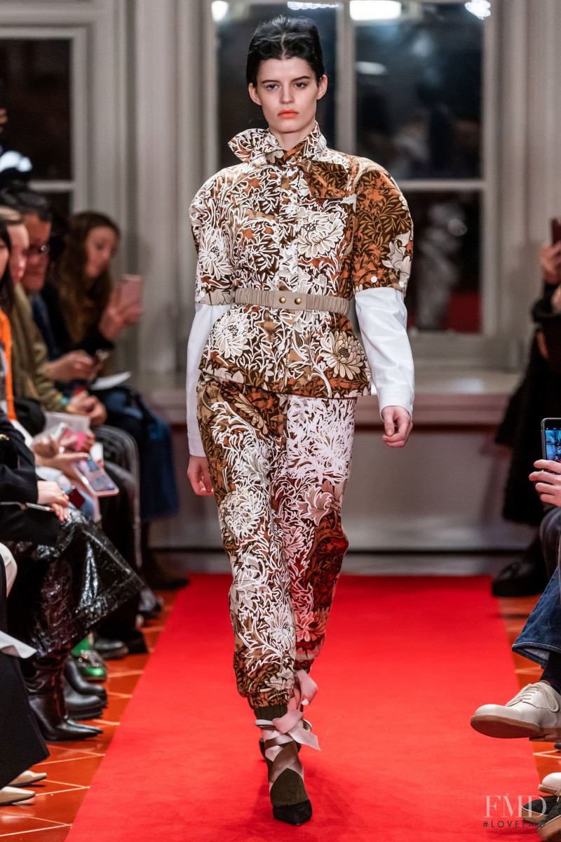 Hannah Elyse featured in  the Symonds Pearmain fashion show for Autumn/Winter 2019