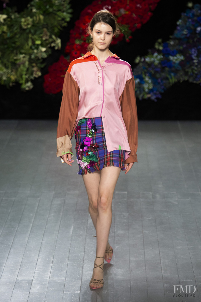 Irina Shnitman featured in  the Roberta Einer fashion show for Autumn/Winter 2019