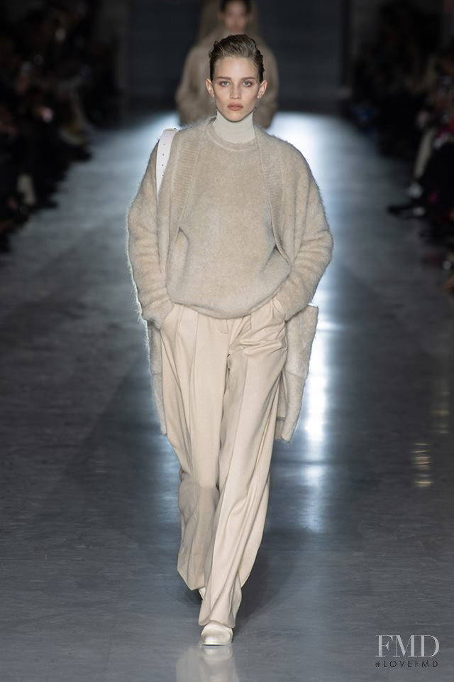 Rebecca Leigh Longendyke featured in  the Max Mara fashion show for Autumn/Winter 2019