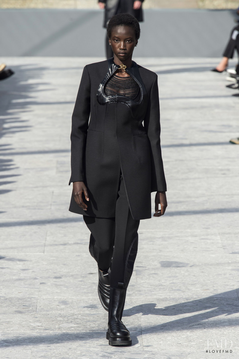 Anok Yai featured in  the Bottega Veneta fashion show for Autumn/Winter 2019