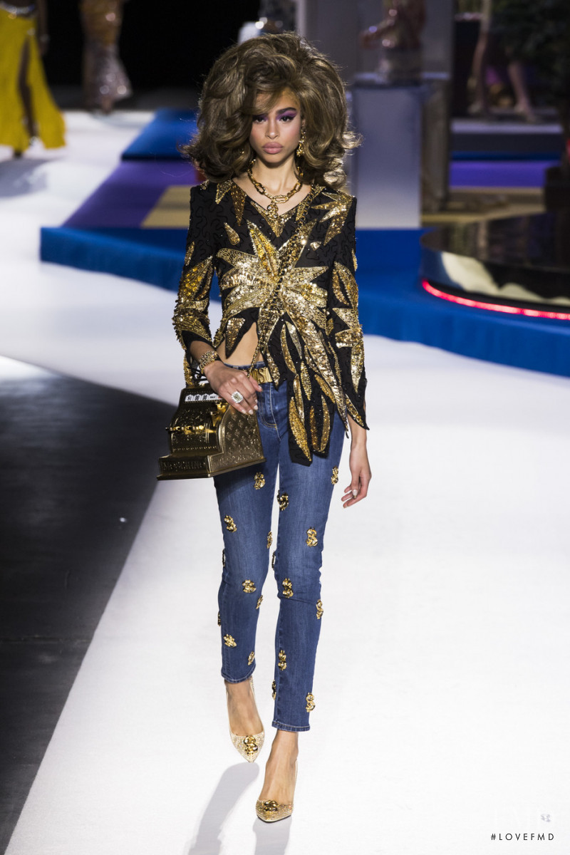 Zoe Thaets featured in  the Moschino fashion show for Autumn/Winter 2019