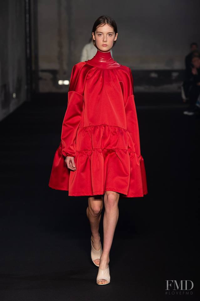 Claudia Bonetti featured in  the N° 21 fashion show for Autumn/Winter 2019