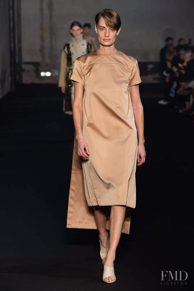 Veronika Kunz featured in  the N° 21 fashion show for Autumn/Winter 2019