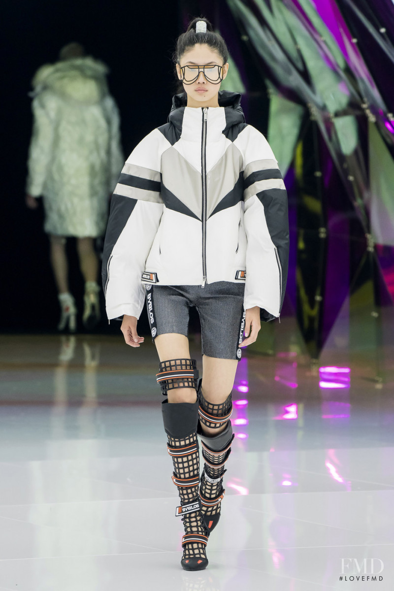 Sijia Kang featured in  the byblos fashion show for Autumn/Winter 2019