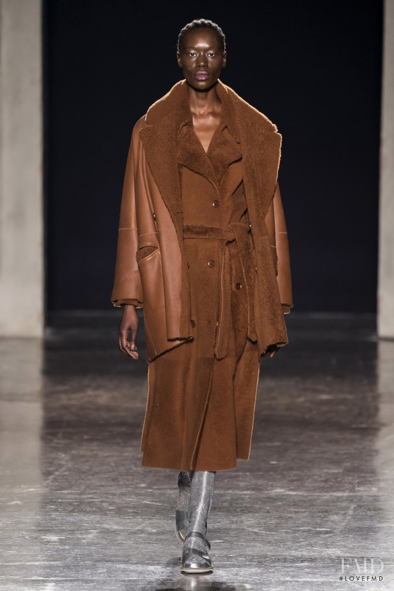 Sarah Batt featured in  the Alberto Zambelli fashion show for Autumn/Winter 2019