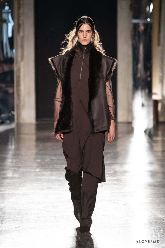 Veronica Manavella featured in  the Calcaterra fashion show for Autumn/Winter 2019