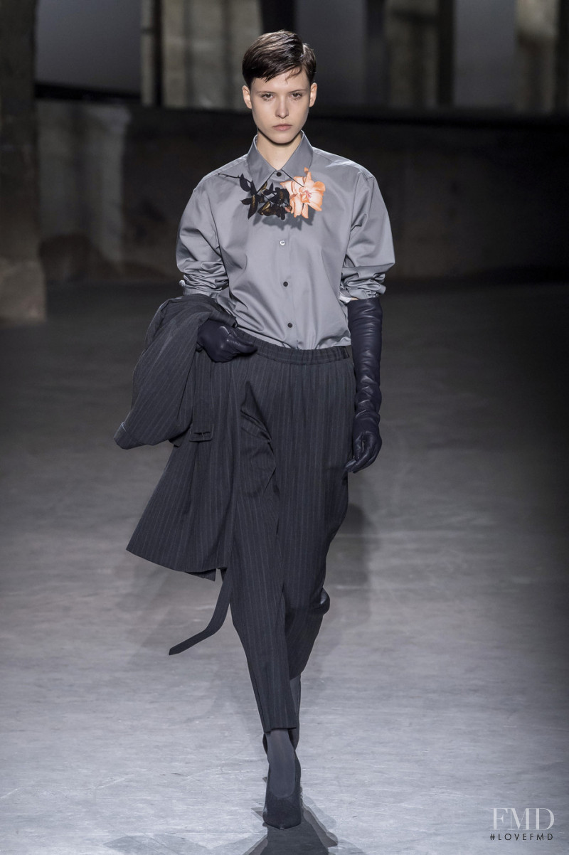 Sara Soric featured in  the Dries van Noten fashion show for Autumn/Winter 2019