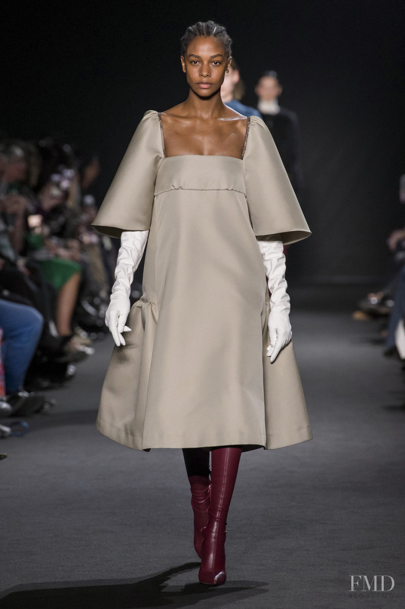 Karly Loyce featured in  the Rochas fashion show for Autumn/Winter 2019