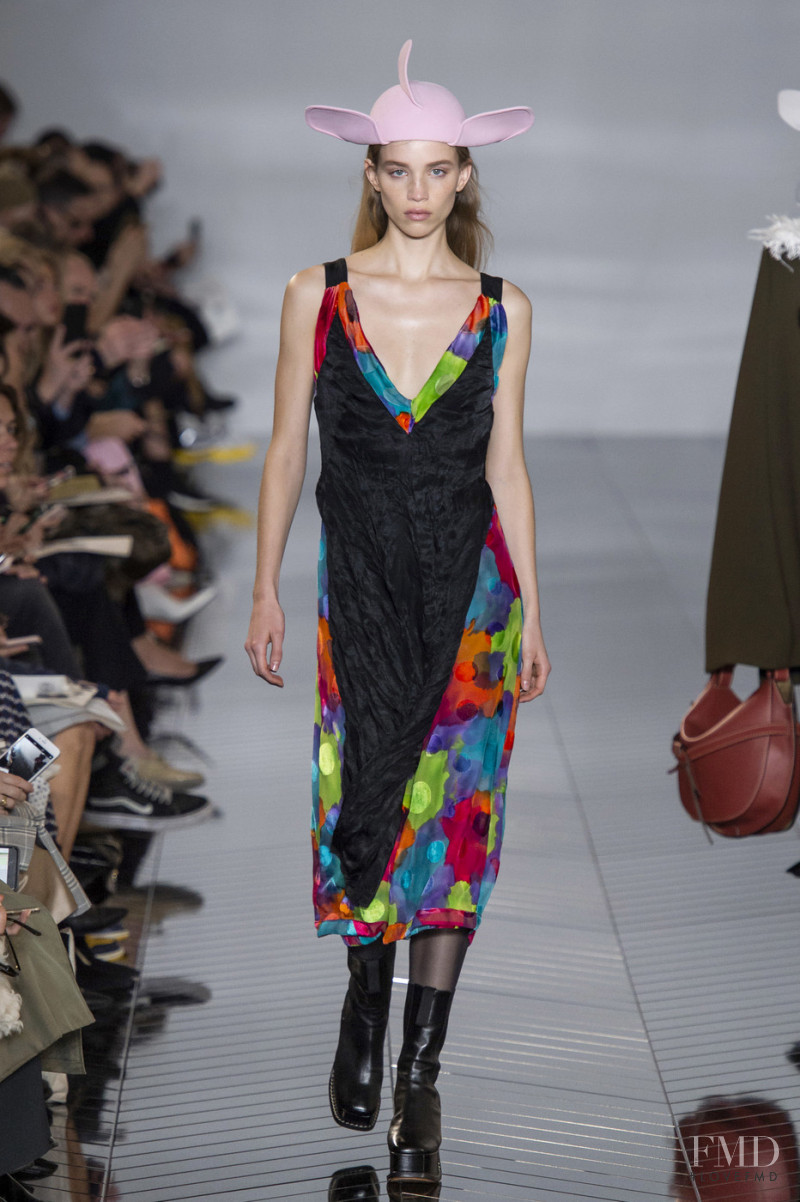 Rebecca Leigh Longendyke featured in  the Loewe fashion show for Autumn/Winter 2019