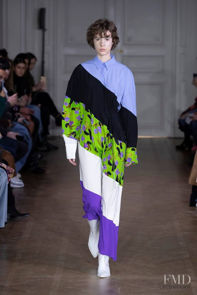 Zorka Scherzer featured in  the Christian Wijnants fashion show for Autumn/Winter 2019