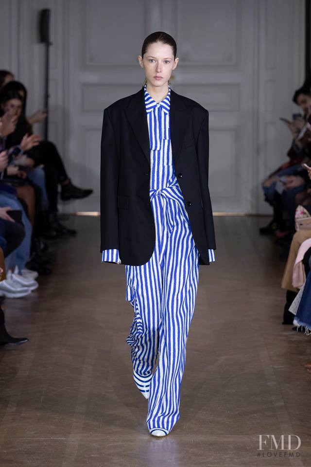 Maria Zakrzewska featured in  the Christian Wijnants fashion show for Autumn/Winter 2019