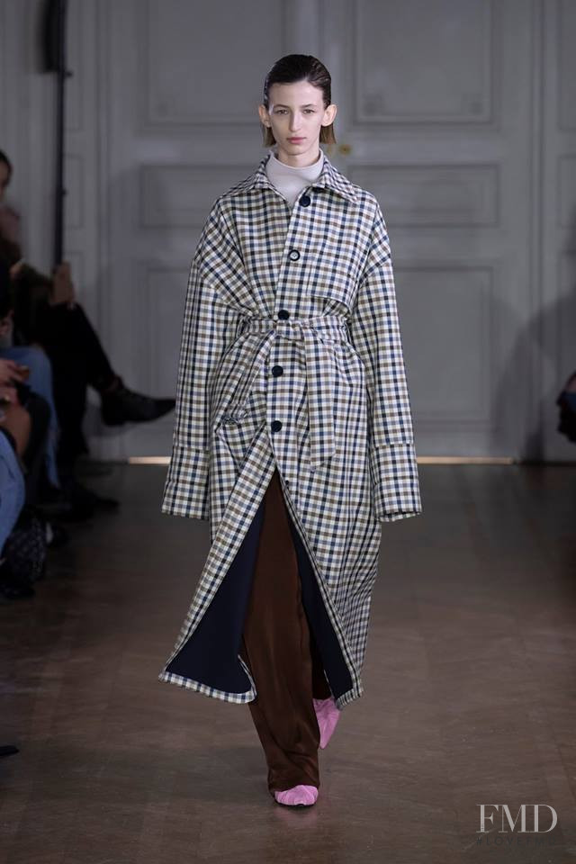 Klaudia Mae Matwiej featured in  the Christian Wijnants fashion show for Autumn/Winter 2019