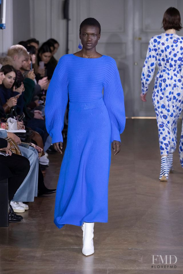 Awar Mou featured in  the Christian Wijnants fashion show for Autumn/Winter 2019