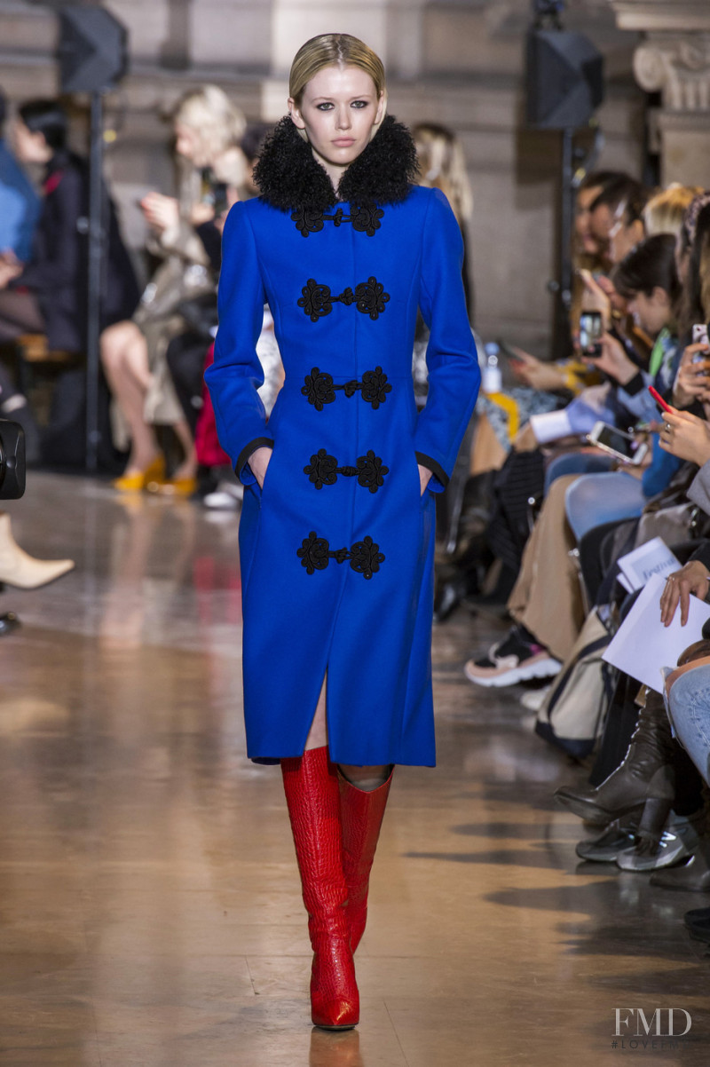 Merry Mae  Tolle featured in  the Andrew Gn fashion show for Autumn/Winter 2019