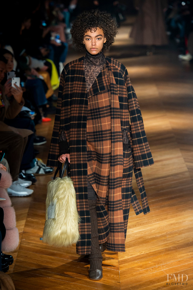 Alexis Sundman featured in  the Beautiful People fashion show for Autumn/Winter 2019