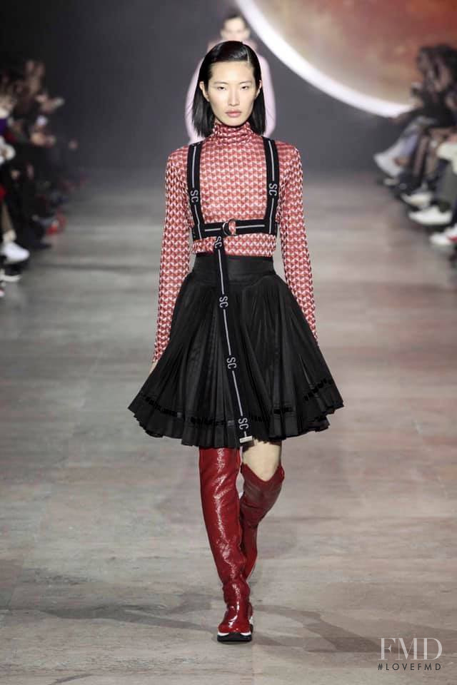 Nuri Son featured in  the Shiatzy Chen fashion show for Autumn/Winter 2019