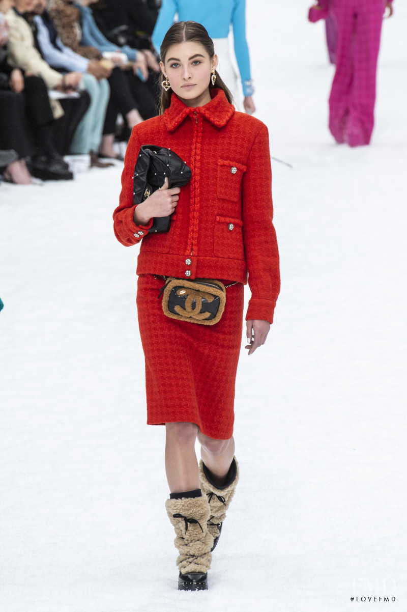 Grace Elizabeth featured in  the Chanel fashion show for Autumn/Winter 2019